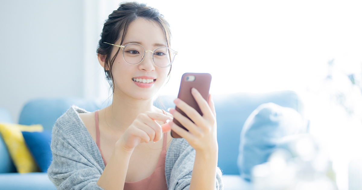 スマホメガネとは?使用をおすすめしたい人の特徴を紹介