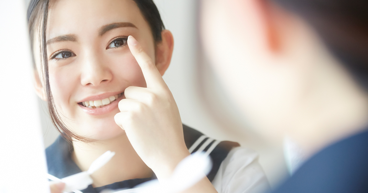コンタクトレンズを初めて買う人必見!購入から費用、慣れるコツまで紹介