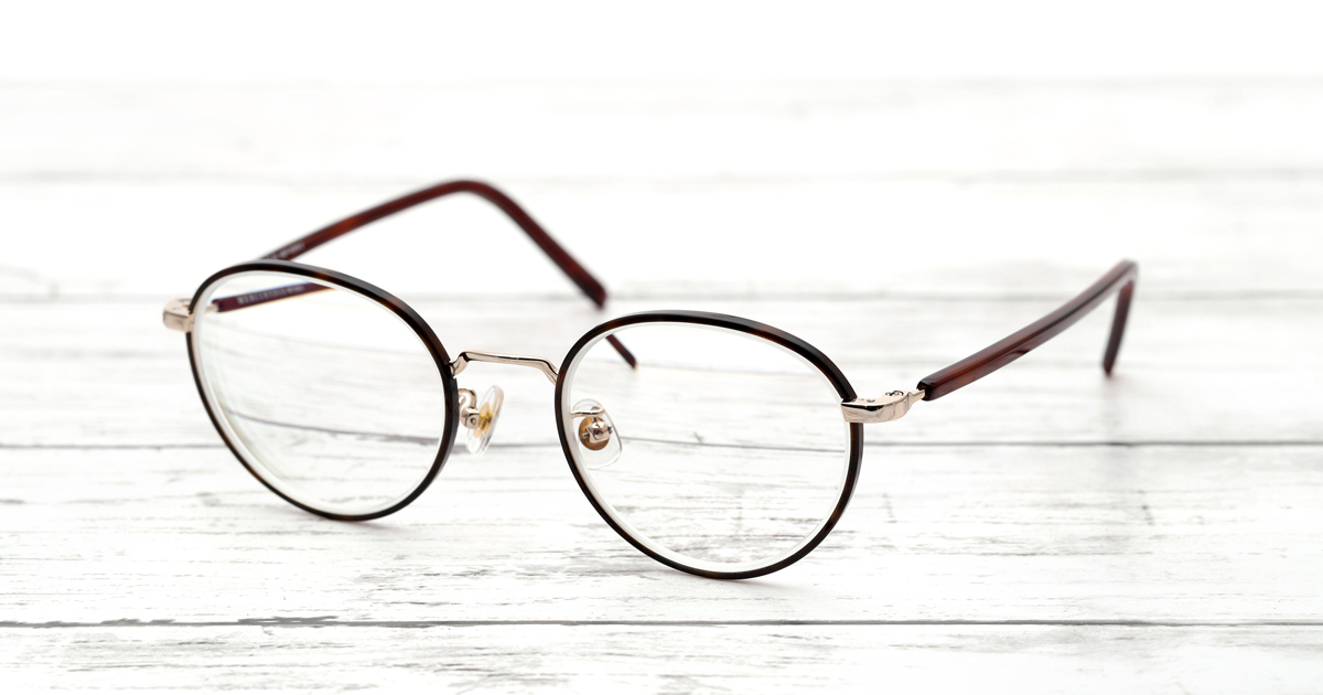 丸顔の方が避けるべきメガネフレーム3選