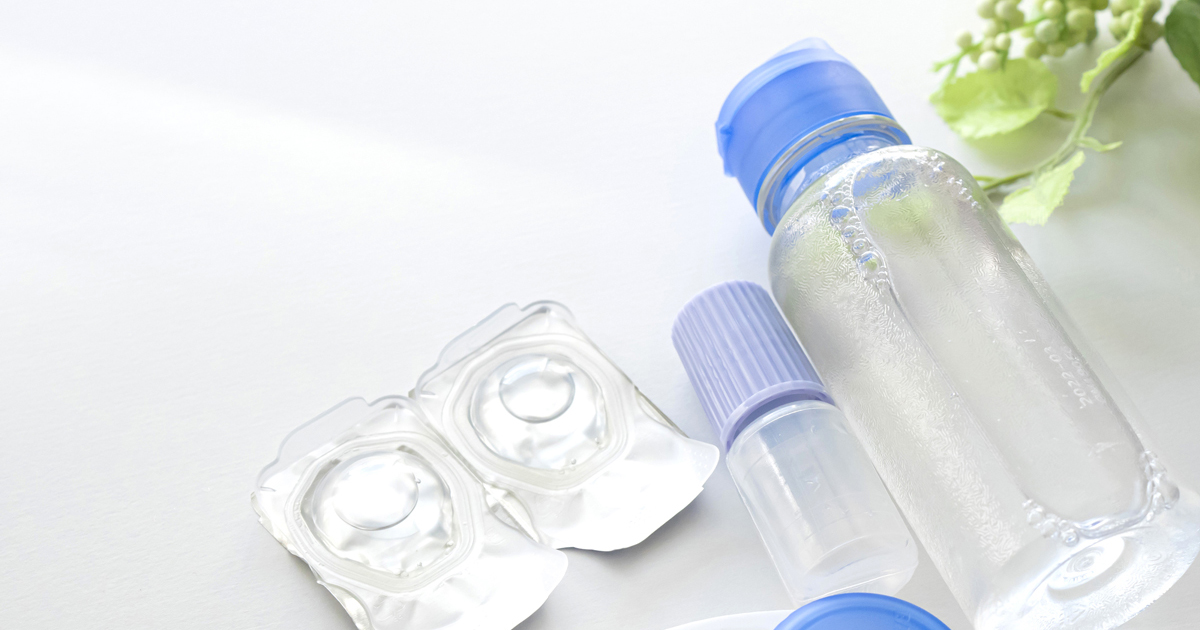 コンタクトレンズ洗浄液のおすすめの選び方は?洗浄時のポイントも解説