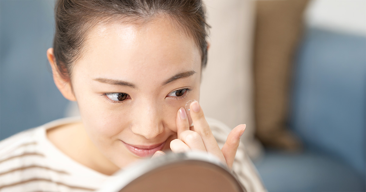 コンタクトレンズが怖い！初心者でも安心して使える方法とポイント