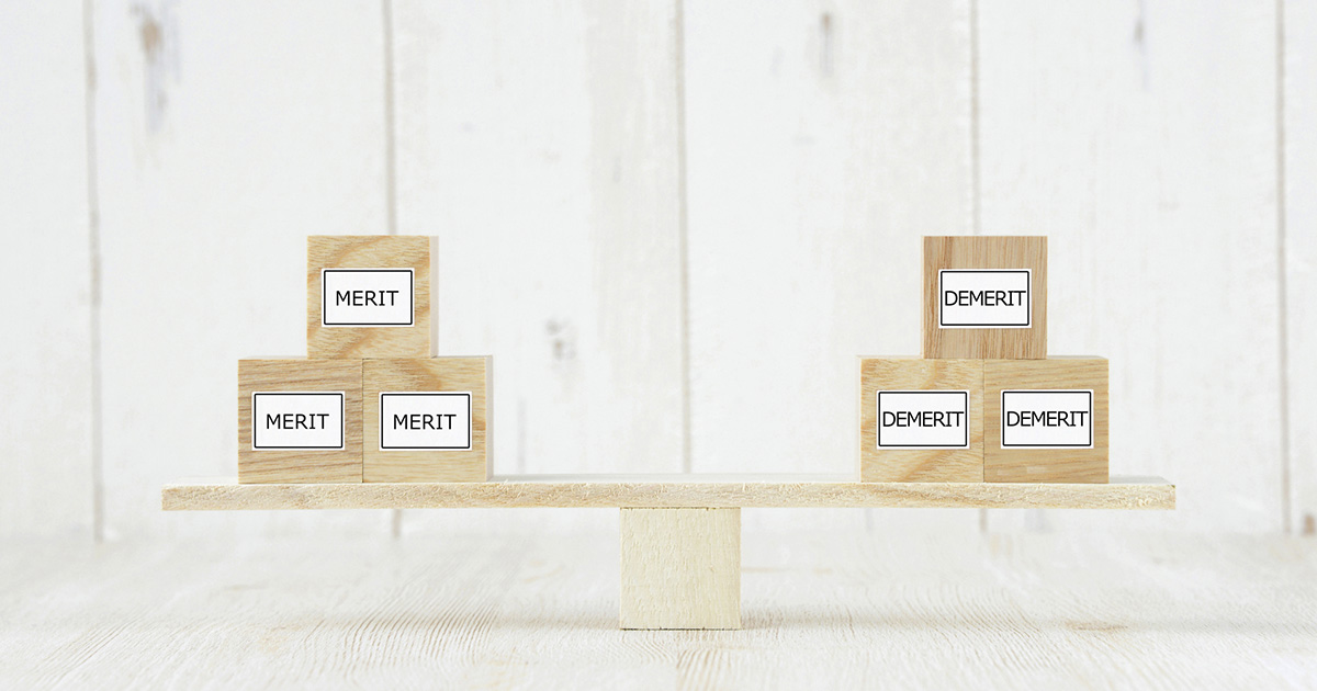 遠近両用メガネで運転できる?視界を快適にする選び方と注意点