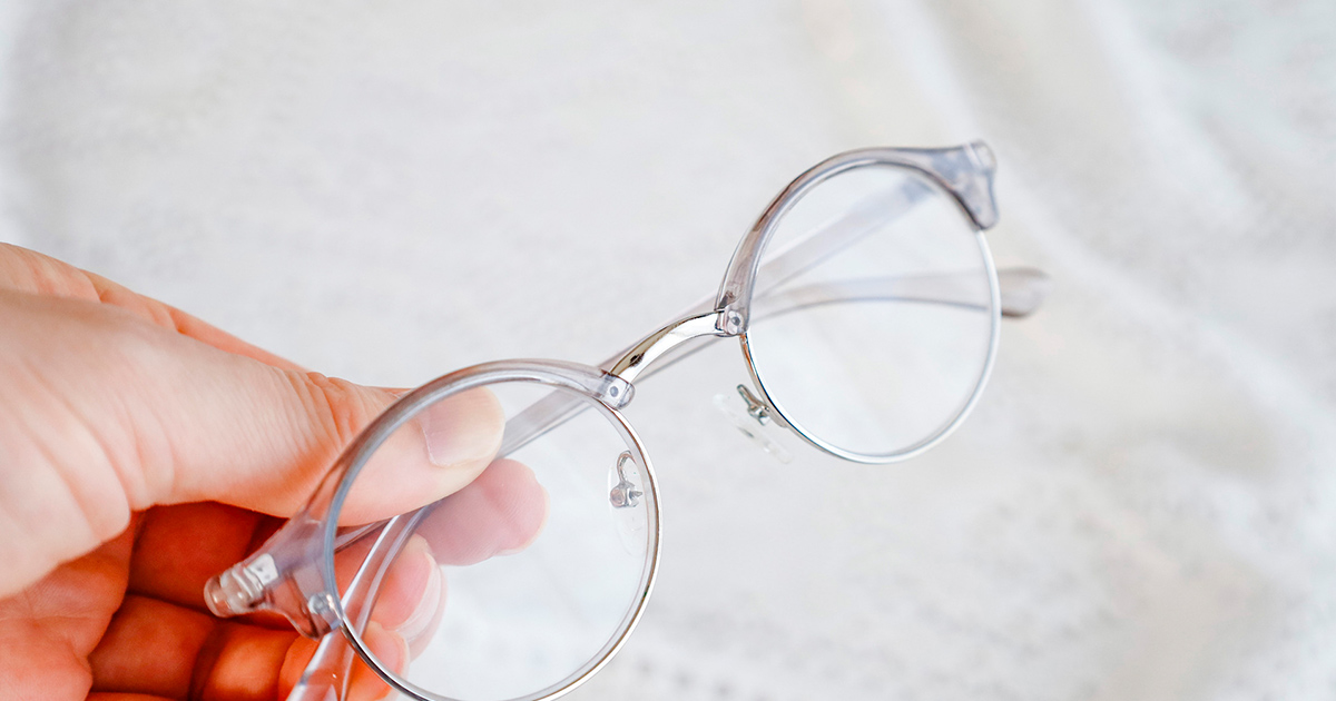 メガネの捨て方を徹底解説！廃棄方法やリサイクル・寄付のしかたも紹介